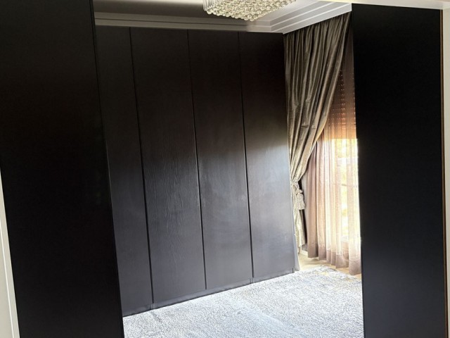 3 Bedrooms Apartment in Benahavís