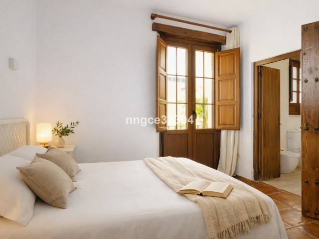 4 Bedrooms Villa in Benahavís