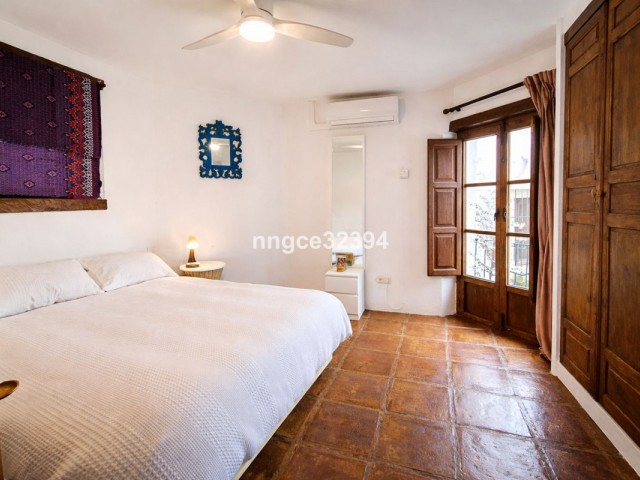 4 Bedrooms Villa in Benahavís