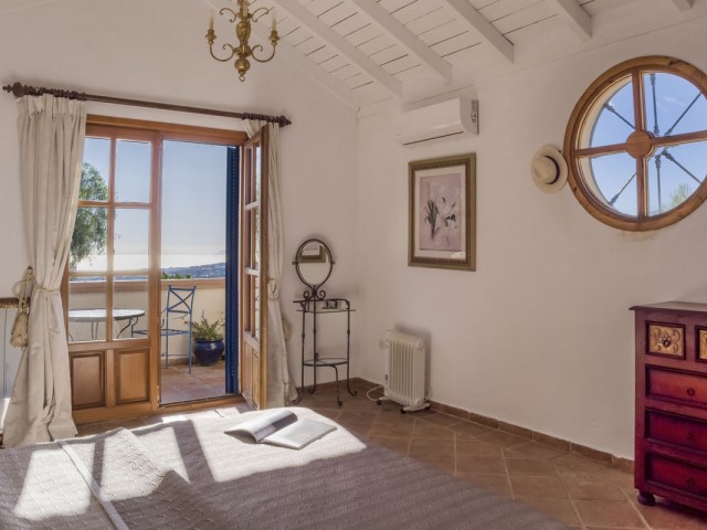 Villa avec 3 Chambres  à El Madroñal