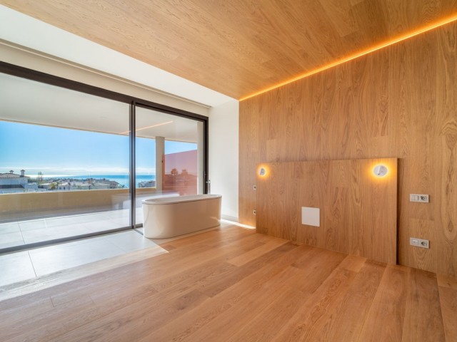 2 Bedrooms Apartment in Fuengirola