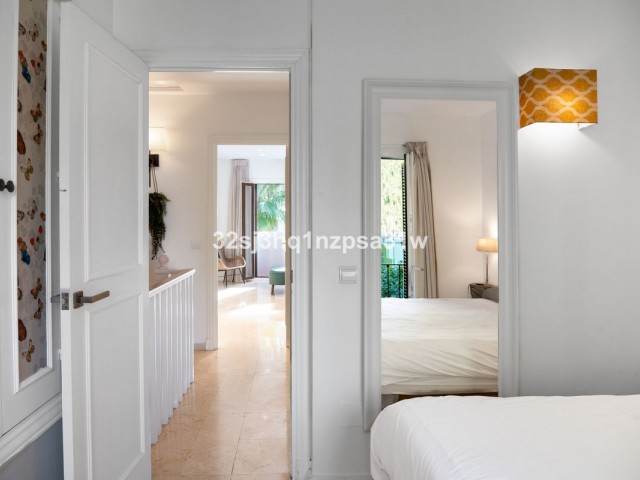 2 Bedrooms Townhouse in Estepona
