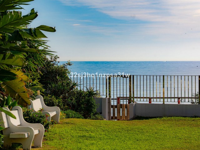 Maison mitoyenne avec 2 Chambres  à Estepona