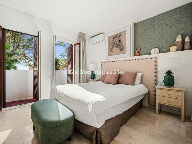 Maison mitoyenne avec 2 Chambres  à Estepona