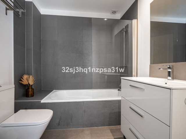 Maison mitoyenne avec 2 Chambres  à Estepona