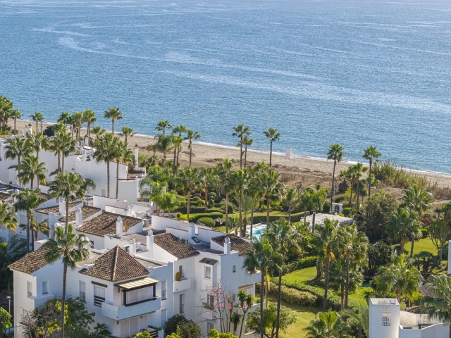 2 Bedrooms Apartment in Estepona