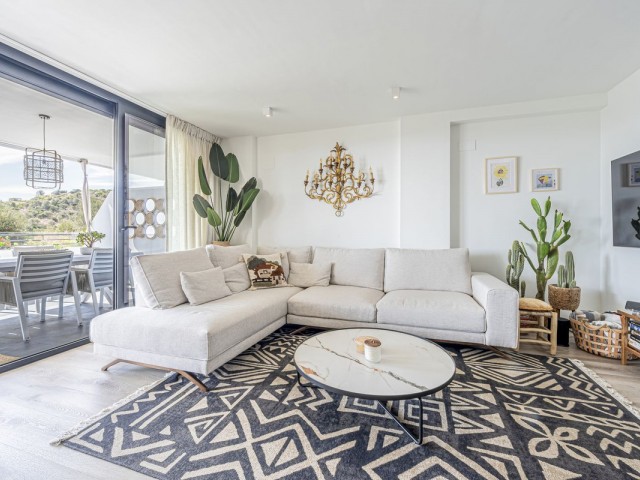 Apartamento con 4 Dormitorios  en Mijas