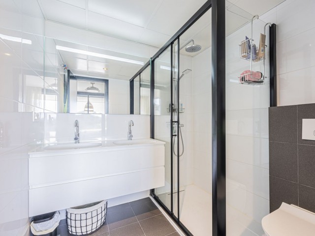 Apartamento con 4 Dormitorios  en Mijas