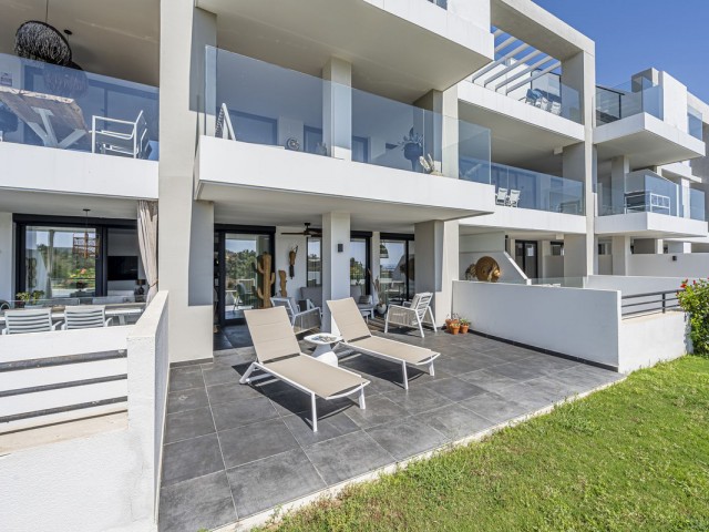 Apartamento con 4 Dormitorios  en Mijas