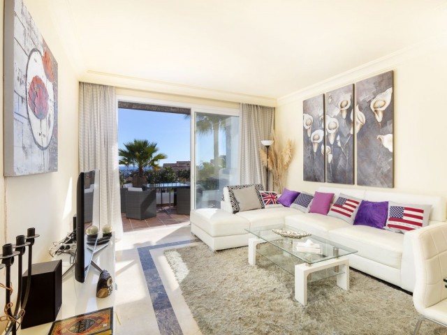 3 Bedrooms Apartment in Benahavís