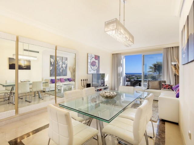 3 Bedrooms Apartment in Benahavís