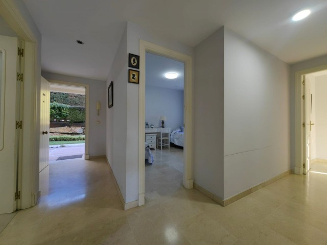 3 Bedrooms Apartment in Guadalmina Alta