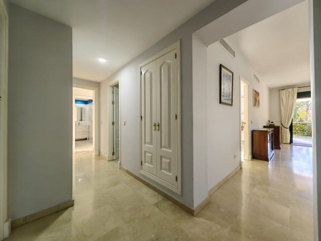 3 Bedrooms Apartment in Guadalmina Alta