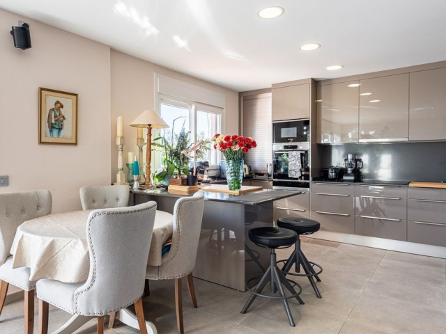 Penthouse avec 2 Chambres  à Los Almendros