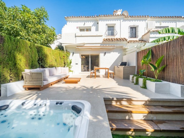 Rivitalo, Nueva Andalucia