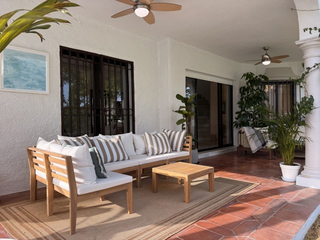 Villa avec 4 Chambres  à Estepona