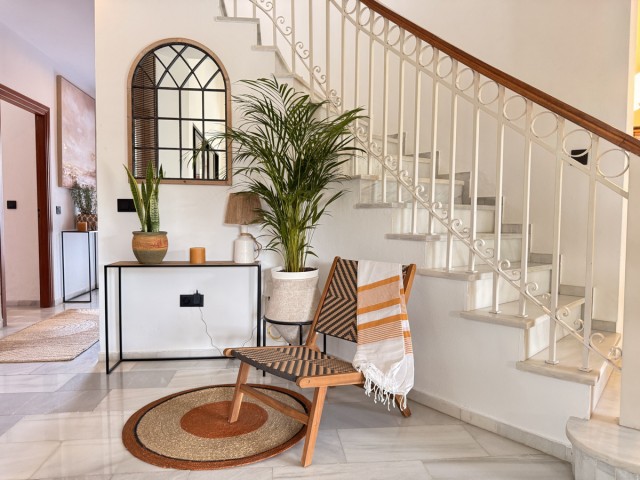 Villa avec 4 Chambres  à Estepona