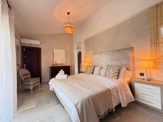 Villa avec 4 Chambres  à Estepona