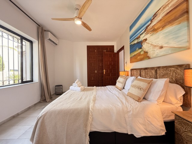 Villa avec 4 Chambres  à Estepona