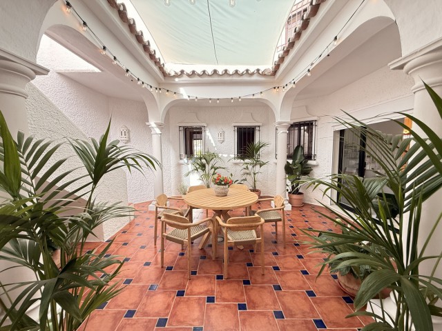 Villa avec 4 Chambres  à Estepona