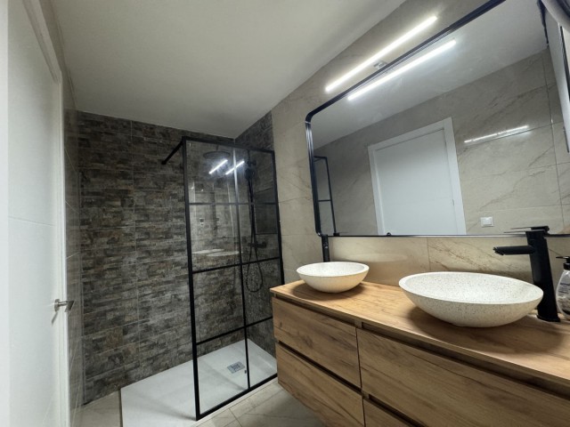 Apartamento con 3 Dormitorios  en Málaga Centro