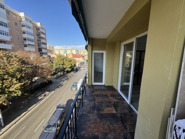 Apartamento con 3 Dormitorios  en Málaga Centro
