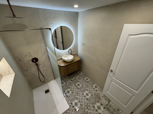 Apartamento con 3 Dormitorios  en Málaga Centro