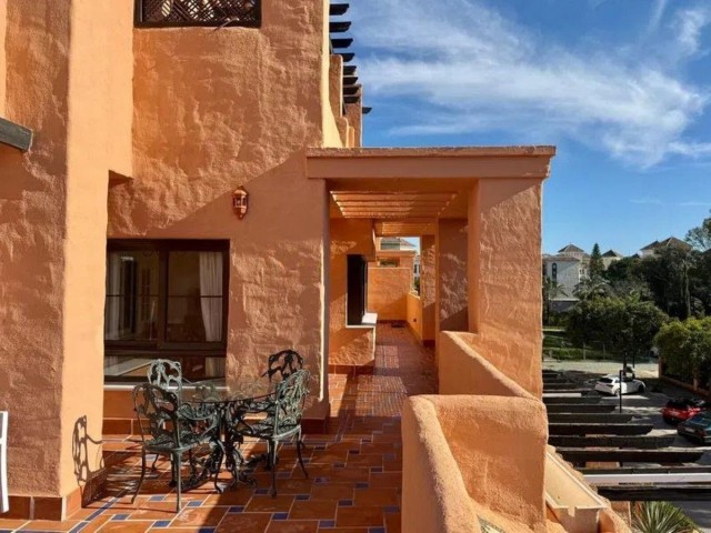 Appartement avec 5 Chambres  à Hacienda del Sol