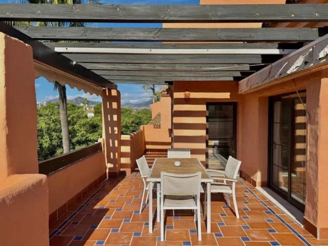 Appartement avec 5 Chambres  à Hacienda del Sol