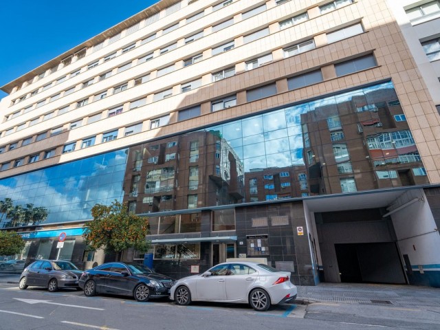 Ático con 3 Dormitorios  en Málaga Centro