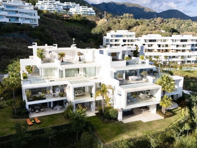 Apartamento con 3 Dormitorios  en Marbella