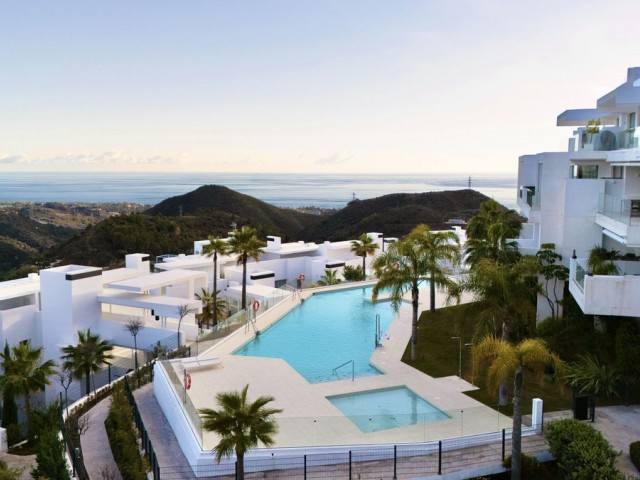 Apartamento con 3 Dormitorios  en Marbella