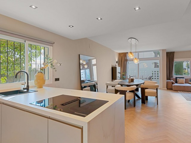 4 Schlafzimmer Reihenhaus in New Golden Mile