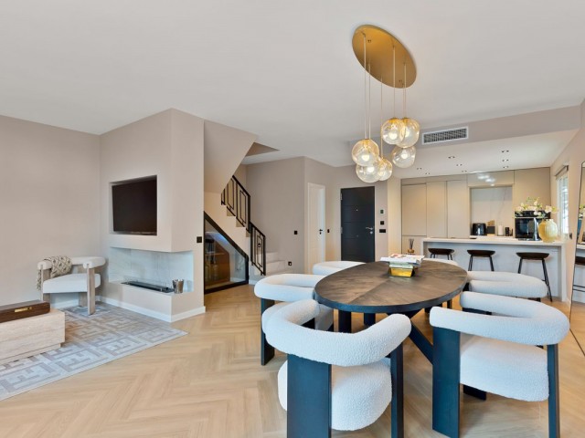 4 Schlafzimmer Reihenhaus in New Golden Mile