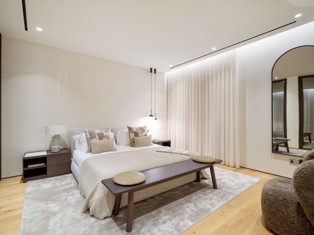 Apartamento con 5 Dormitorios  en Marbella