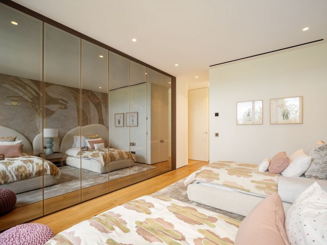 Apartamento con 5 Dormitorios  en Marbella