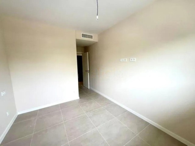 2 Schlafzimmer Apartment in Bel Air