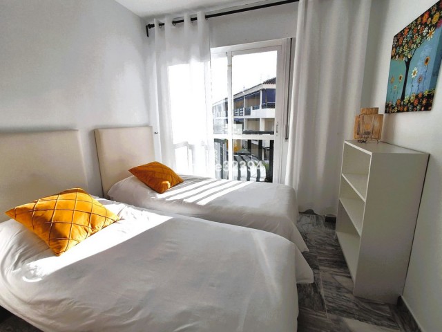 Apartamento con 2 Dormitorios  en Puerto Banús