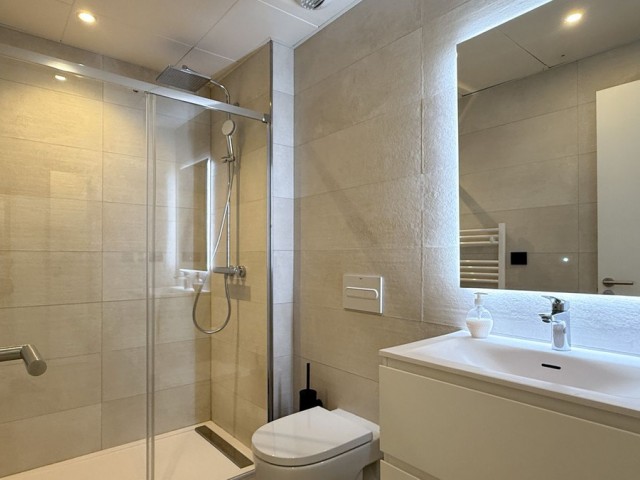 2 Soveroms Leilighet i Estepona