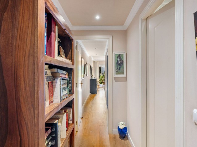 Apartamento con 2 Dormitorios  en Marbella