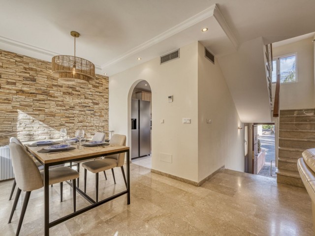3 Bedrooms Townhouse in Marbella