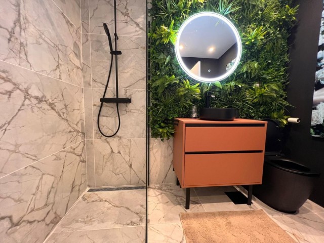 Apartamento con 3 Dormitorios  en Marbella