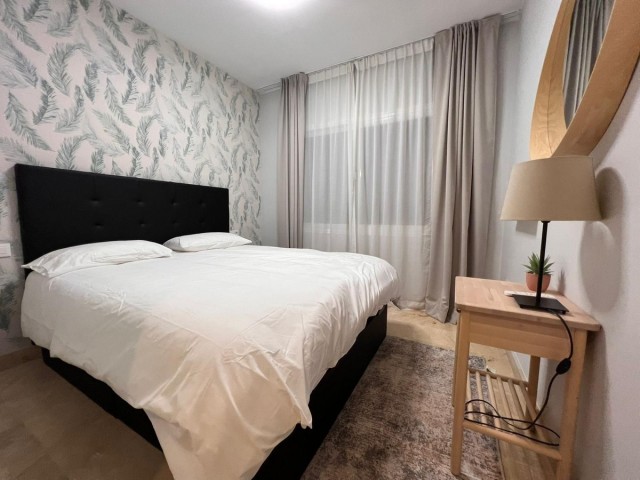 Apartamento con 3 Dormitorios  en Marbella