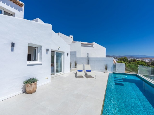 Villa avec 3 Chambres  à Estepona