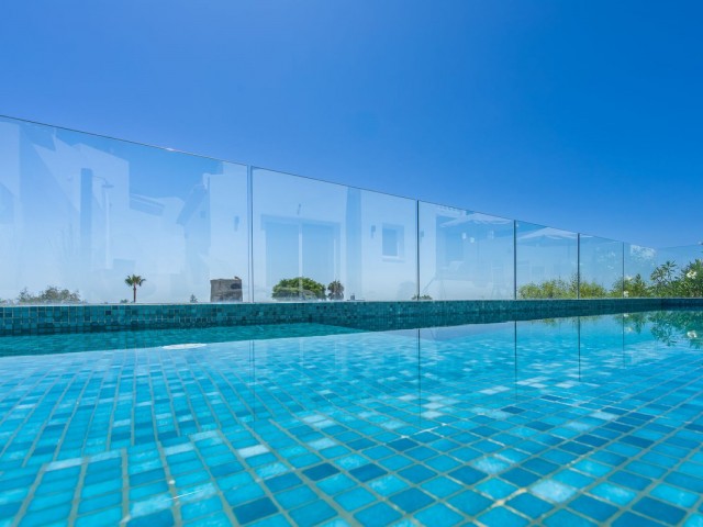 Villa avec 3 Chambres  à Estepona