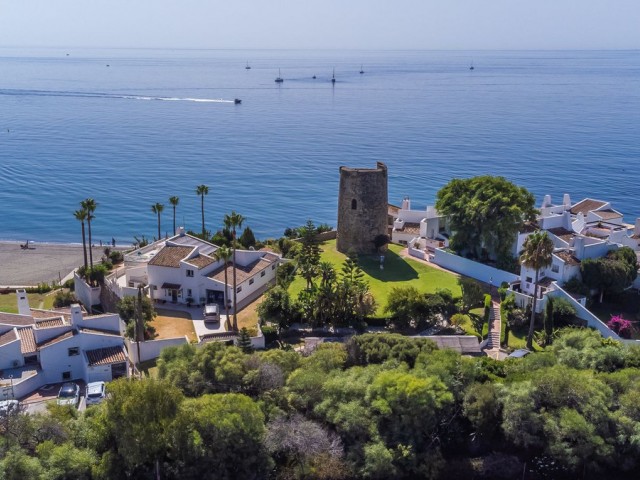 Villa avec 3 Chambres  à Estepona