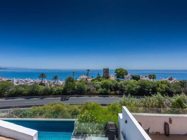 Villa avec 3 Chambres  à Estepona