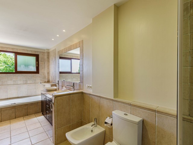 5 Bedrooms Villa in Los Arqueros