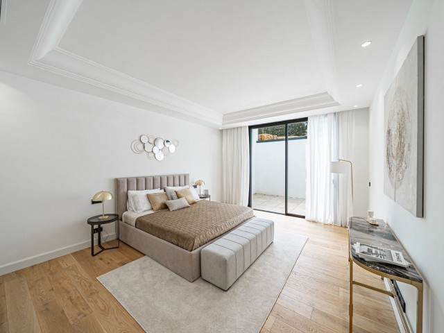 Villa con 5 Dormitorios  en Marbella