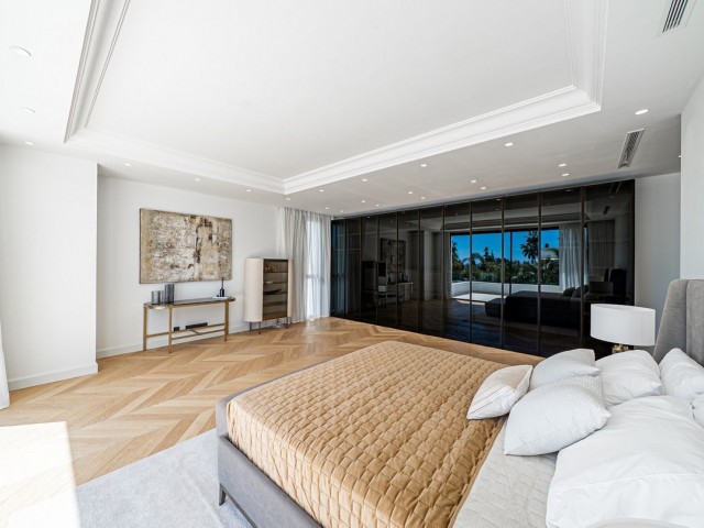 Villa con 5 Dormitorios  en Marbella